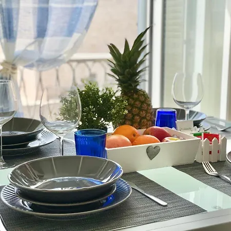 Apartment Casa Gio'-vista Mare,tribunale E Castello Nel Pieno Centro Di Trani-wifi